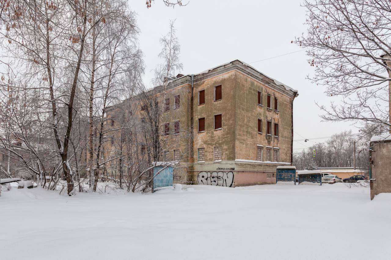 Квартиры единым лотом с нежилыми помещениями